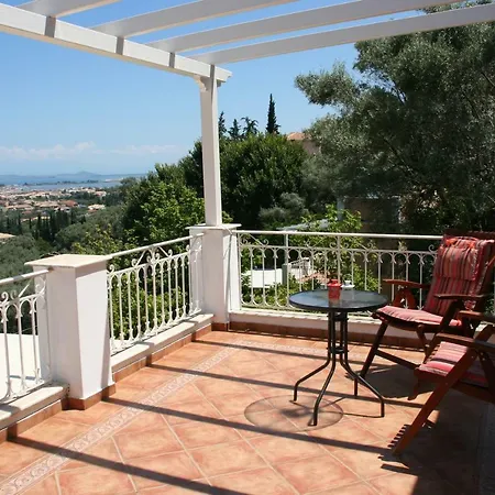 Jerry's Villa Apolpaina